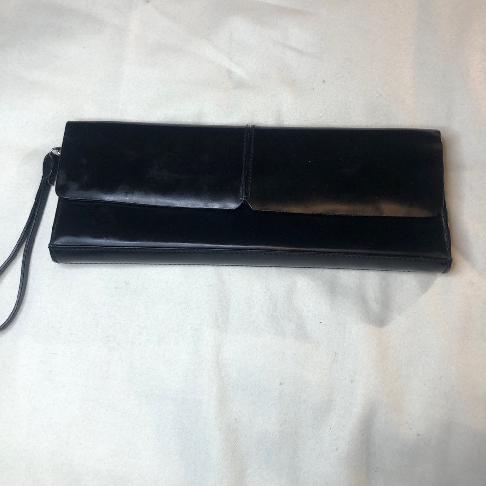 Alfani Patent Leather 💐Black Handbag. Wristlet band suede inside cover